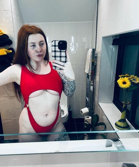 Molly Capper beautiful pornstar archive