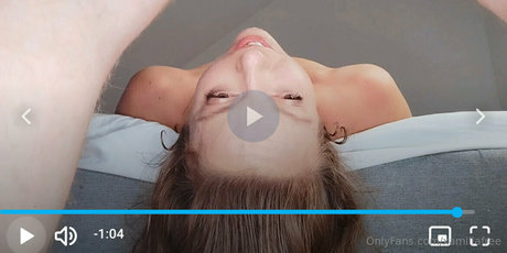 xamillafree nude model pic