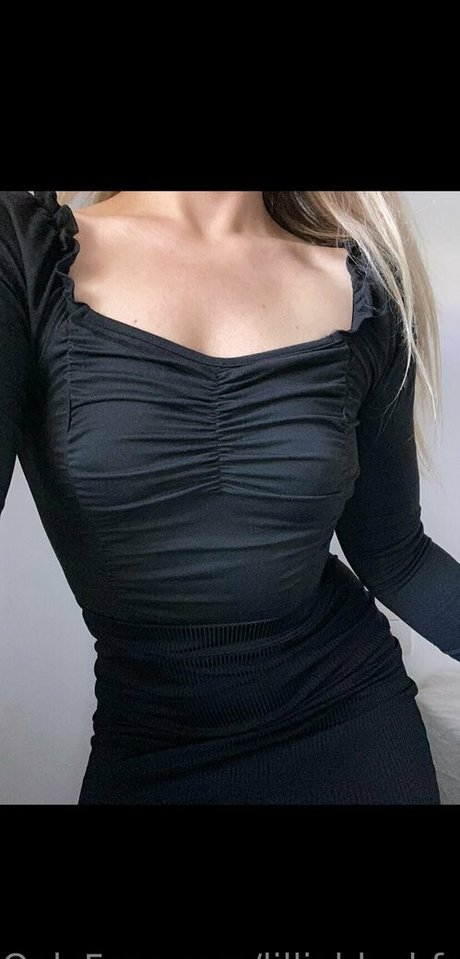 lillieblushfree naked star images