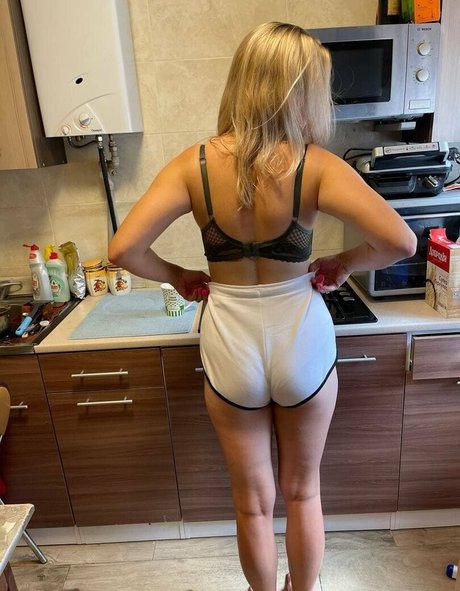 anna bellla pretty model picture