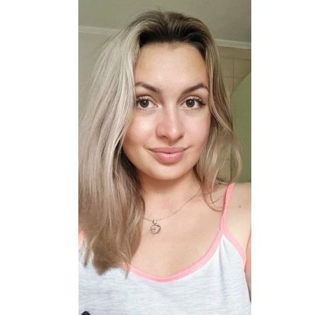 anna bellla perfect star picture