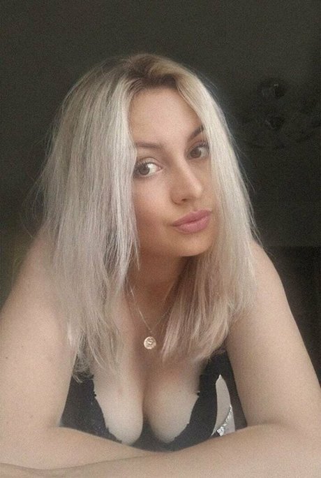 anna bellla high quality model galleries