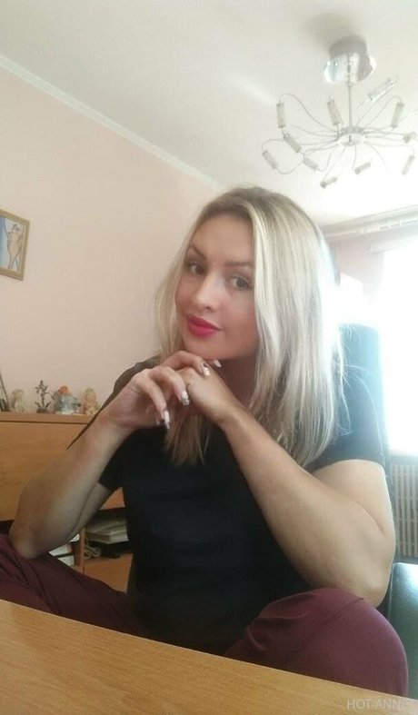 anna bellla model high quality picture