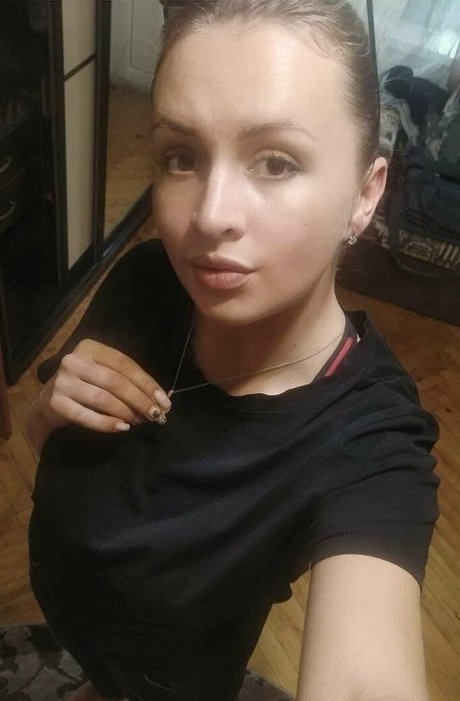 anna bellla nice actress gallery