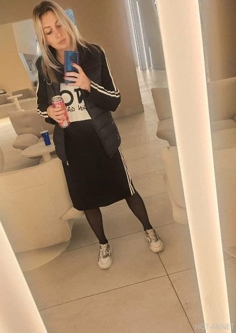 anna bellla model sexy images