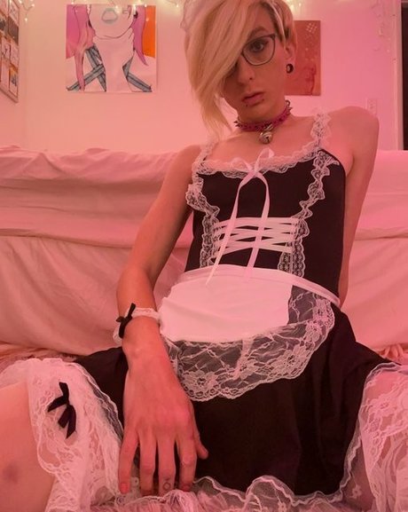 Cassie Coyote model best image