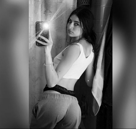 twxoxo42 star adult photos