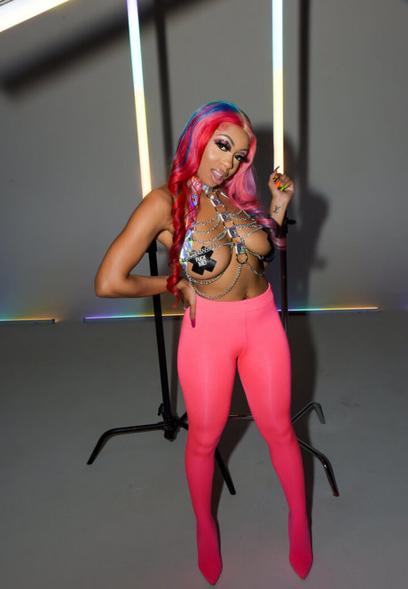 bodyonrose star nice gallery