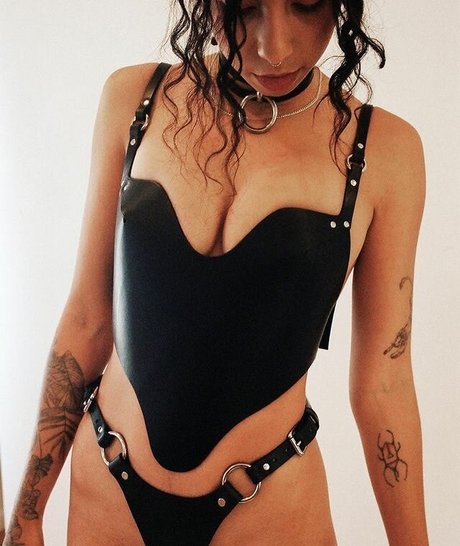 Indigo De Souza porn actress img