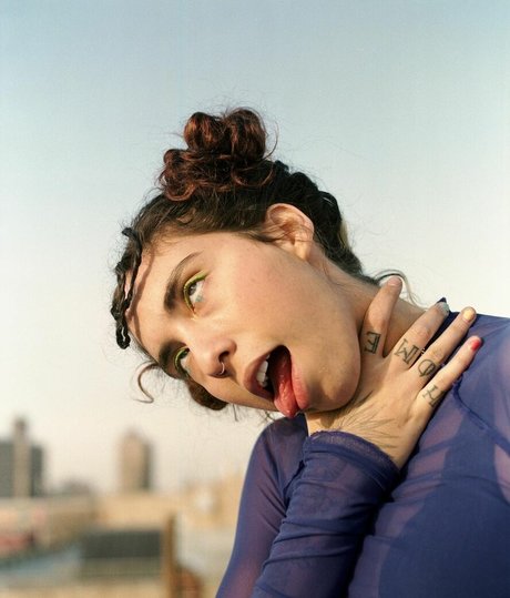 Indigo De Souza adult star photos