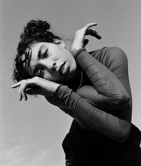 Indigo De Souza art model pics