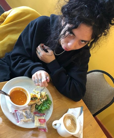 Indigo De Souza naked actress pictures