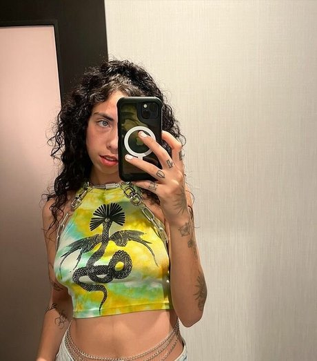 Indigo De Souza model naked image