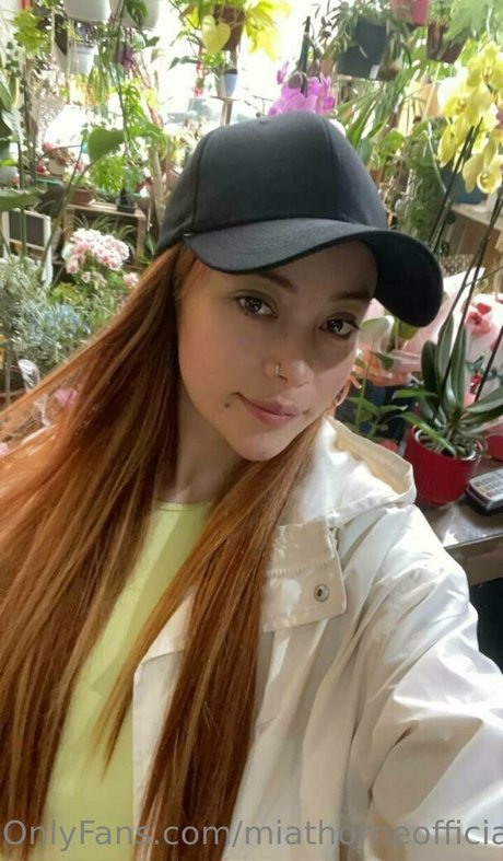 miathorneofficial pornstar pretty images