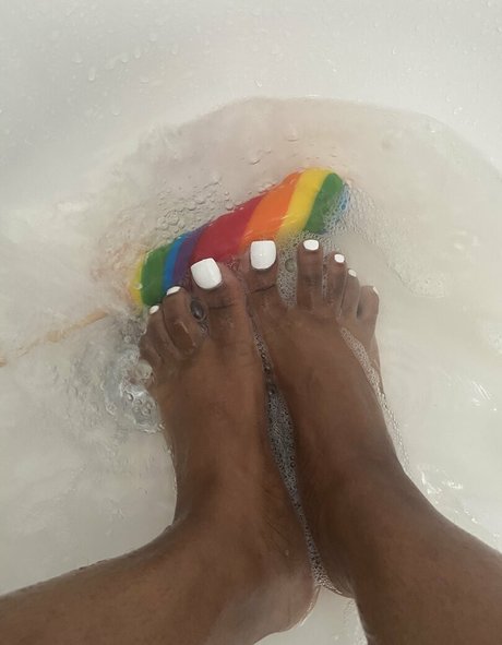 blonde muscle onlyfans free photo