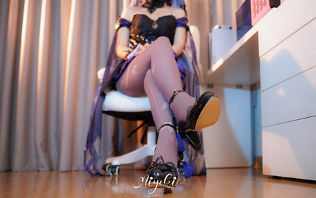 Misaki Suzuki model nudes photos