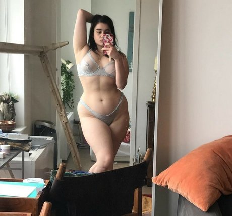 Barbie Ferreira nudes star img
