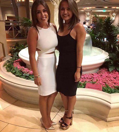 blowjob brunette onlyfans hot sex galleries