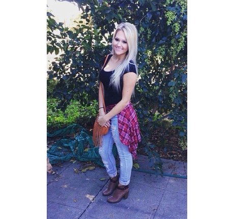 Amber BeIarski pretty pornstar pictures