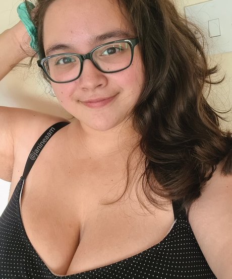 janineaam exclusive star photos