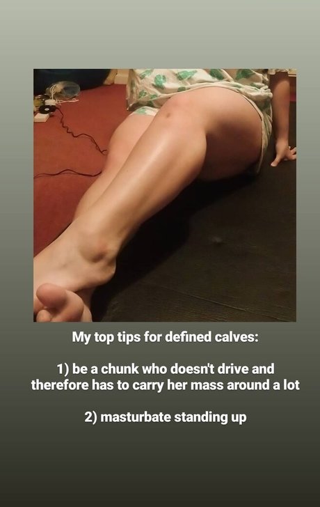 janineaam model naked image