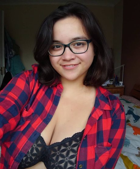 janineaam high quality actress img