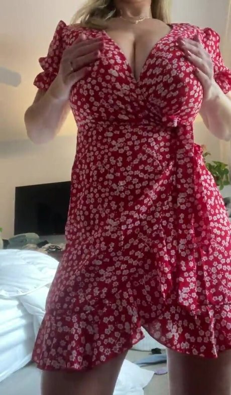 amateur mom onlyfans porn pictures