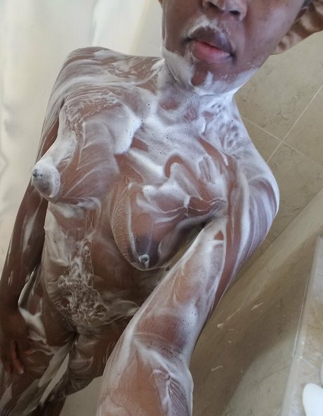 dancekwen art star galleries