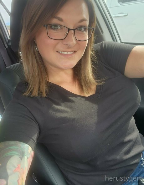 TheRustyGem model porn photo