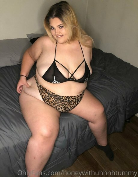 honeywithuhtummy xxx actress photo