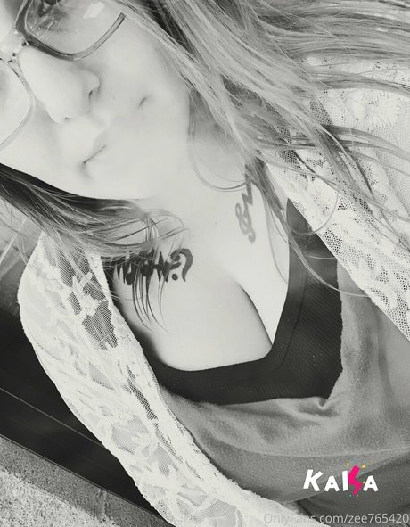 zee765420 xxx actress pics