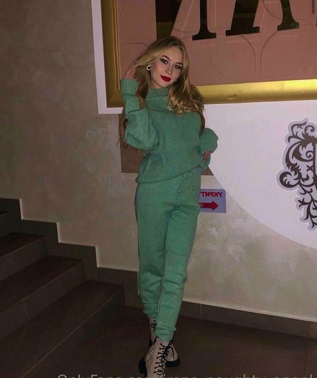 irene naughty angel sexy model pics