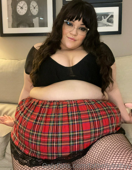 fatbellybabyy model art img