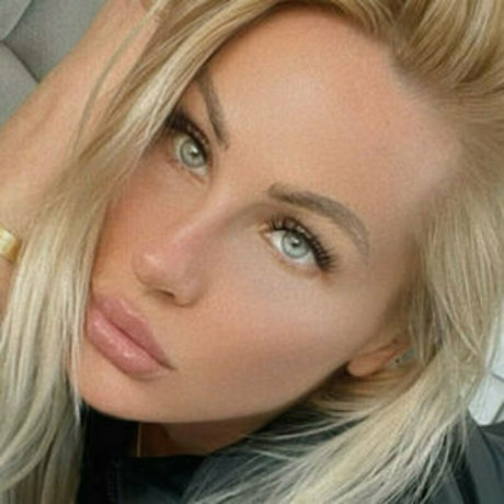 roxyyfoxx model nude picture