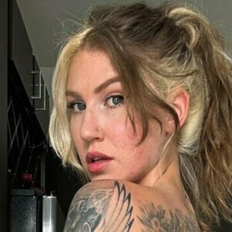 Recme high quality pornstar photos