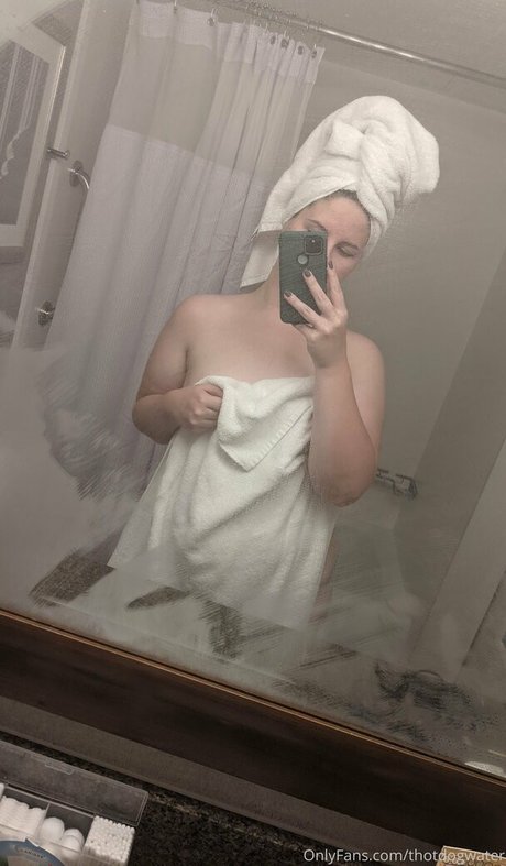 thotdogwater star nude photos