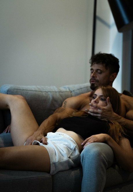 hotcoupleonshow pretty actress photos