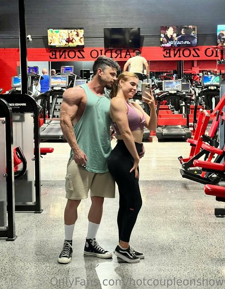 hotcoupleonshow beautiful star archive