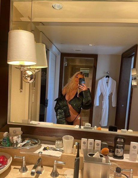 urbbaddy hot pornstar pics