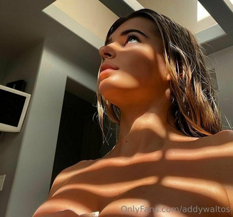 urbbaddy sexy model img