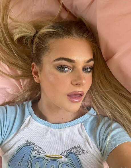 urbbaddy model naked img