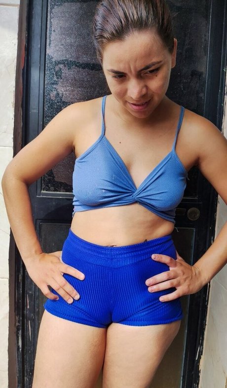 mibivioficial model high quality pictures