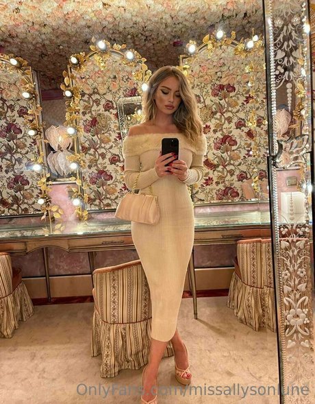 missallysonlune nudes actress gallery