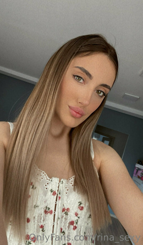 rina sexy model beautiful pictures