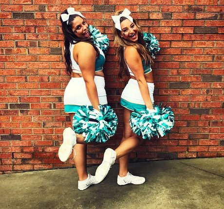 Lizzy Decologero sex model pics