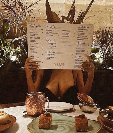 Lizzy Decologero free star photos