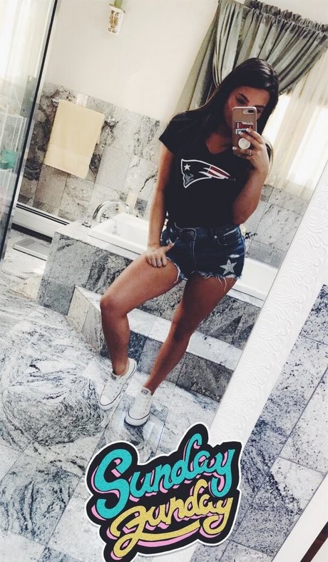 Lizzy Decologero art actress gallery