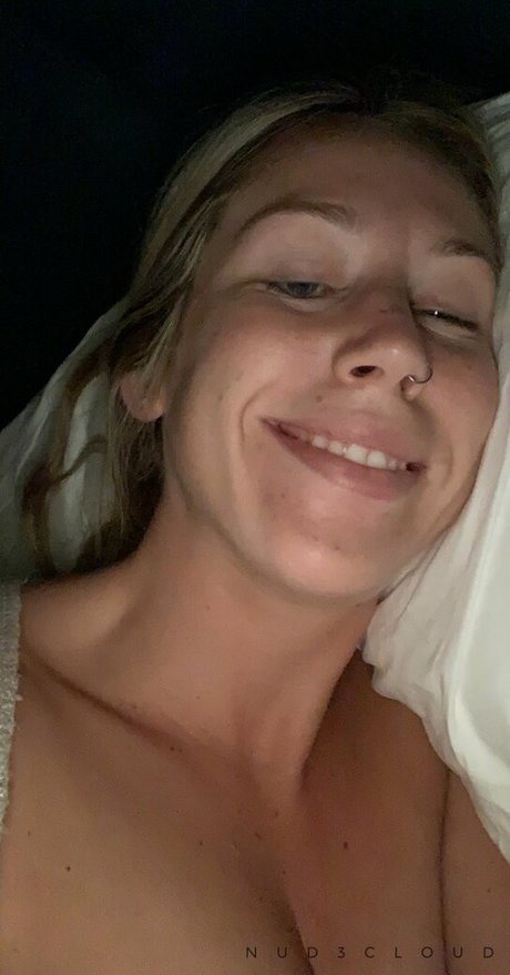 Emma Dahline beautiful model photo