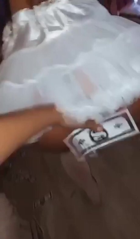 mirror selfie onlyfans porn picture