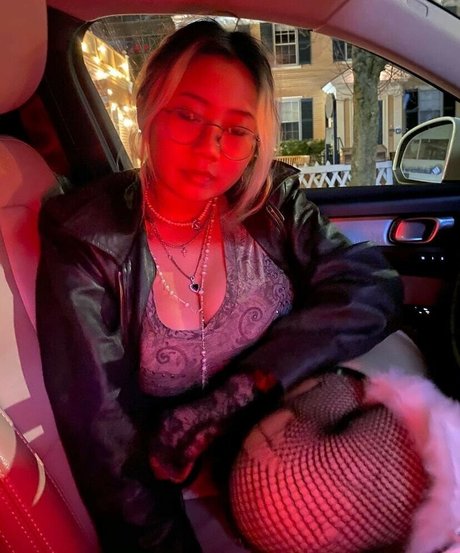 hollyliangg star best pic